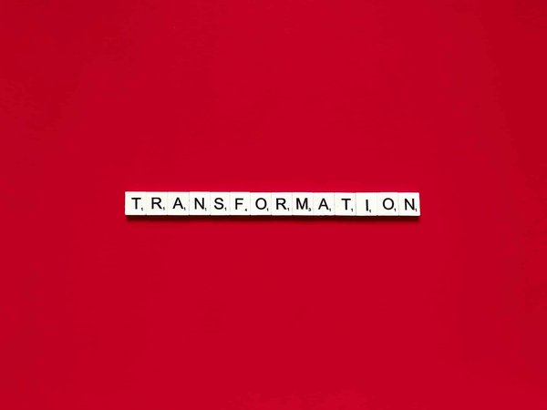 Comment transformer un placard inutilisé en un espace de bureau fonctionnel?