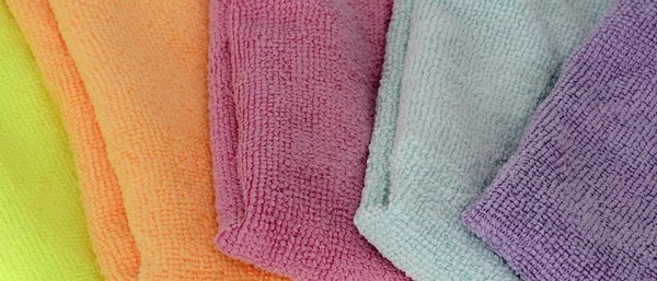 Chiffon microfibre : la solution idéale pour un ménage écolo
